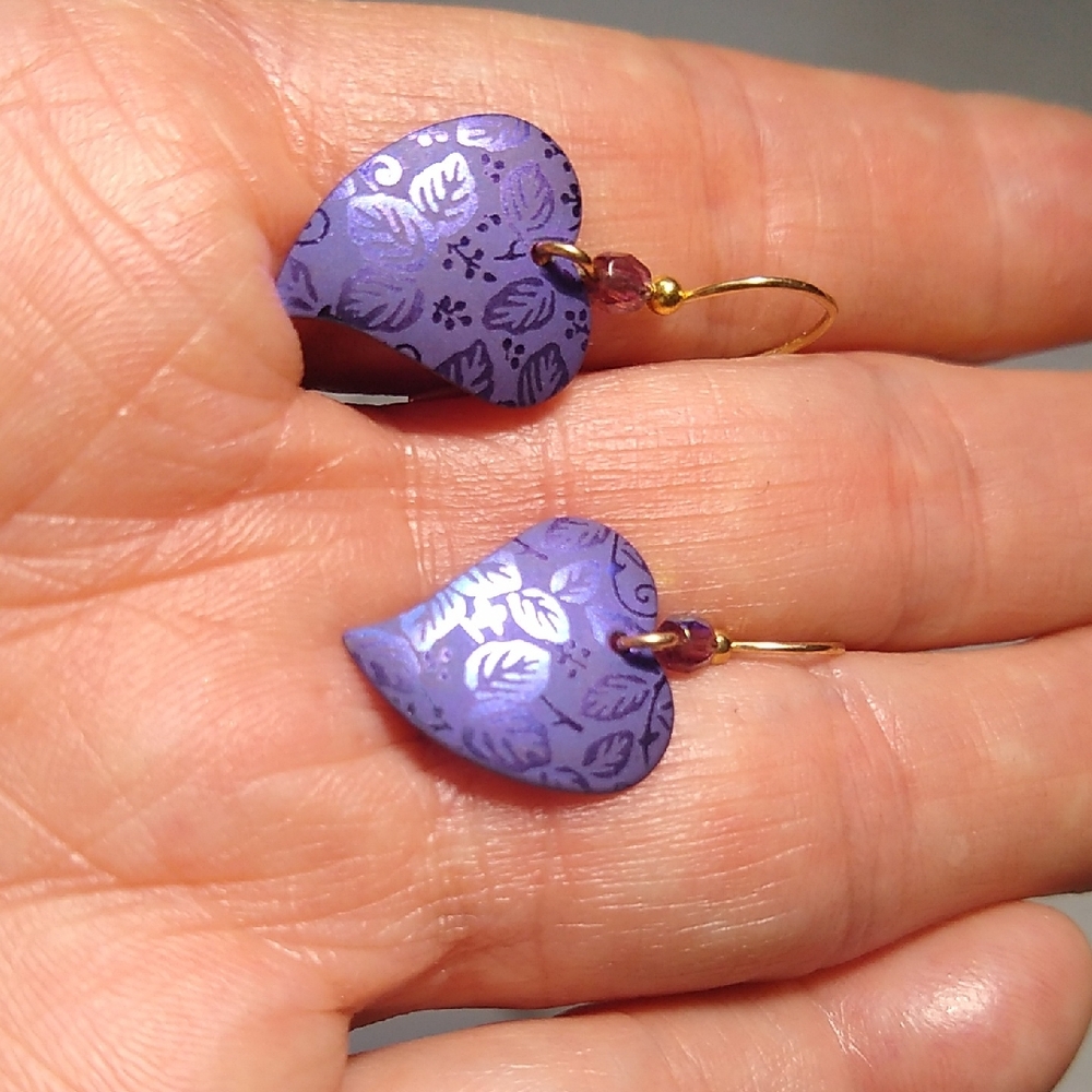artisan hand-crafted etched w-leaves * sparkle purple heart dangles